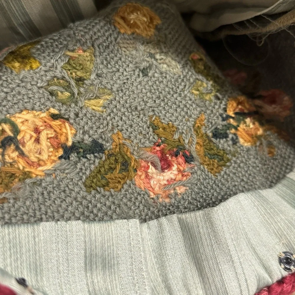 1Hand Crafted Vintage  Rose Floral In Scroll Needlepoint Pillow Cover